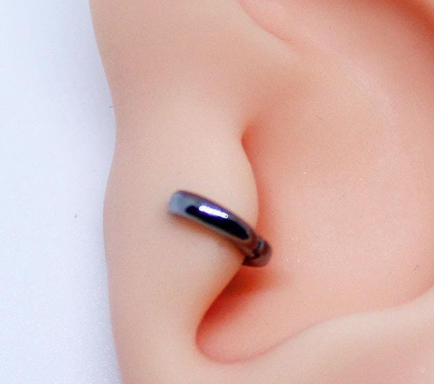 Piercing Trágus Mini Argola Folheada a Ródio Negro 4,5mm