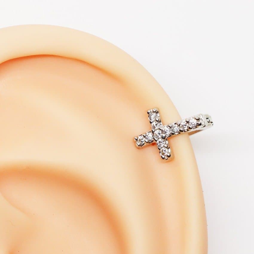 Piercing Hélix Argola Clicker com Cruz de Zircônias 8mm