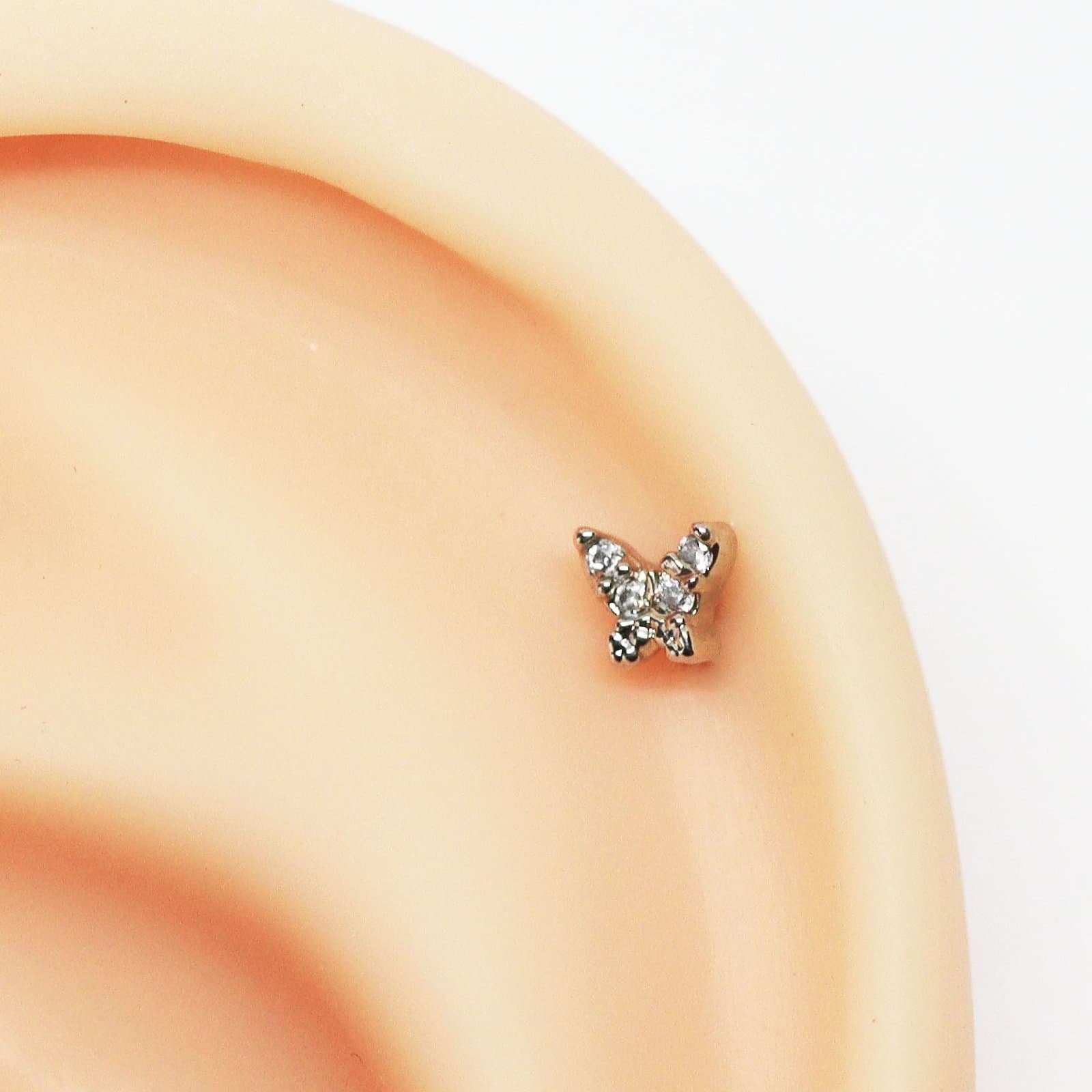 Piercing Helix Mini Borboleta Cravejada Folheada a Ouro Branco